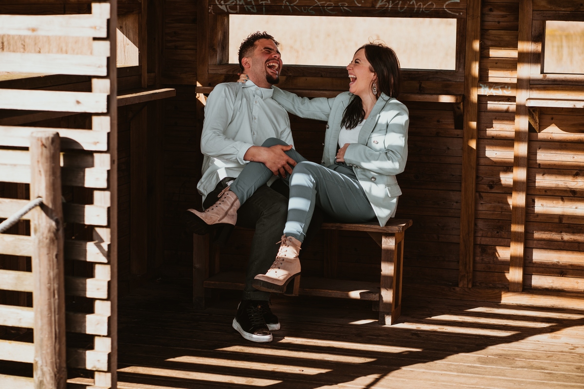 Diana e Christophe, esmoriz, foto casal pôr-so-sol cortegaça, foto casal pôr-so-sol maceda, engagement maceda, sessão engagement na praia, sessão engagement no mato, casal em ponte d emadeira esmoriz, sessão solteiros passadiços, DS STORYTELLERS