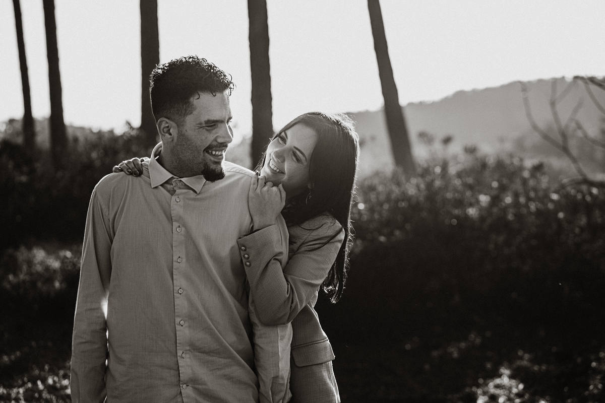 Diana e Christophe, esmoriz, foto casal pôr-so-sol cortegaça, foto casal pôr-so-sol maceda, engagement maceda, sessão engagement na praia, sessão engagement no mato, casal em ponte d emadeira esmoriz, sessão solteiros passadiços, DS STORYTELLERS