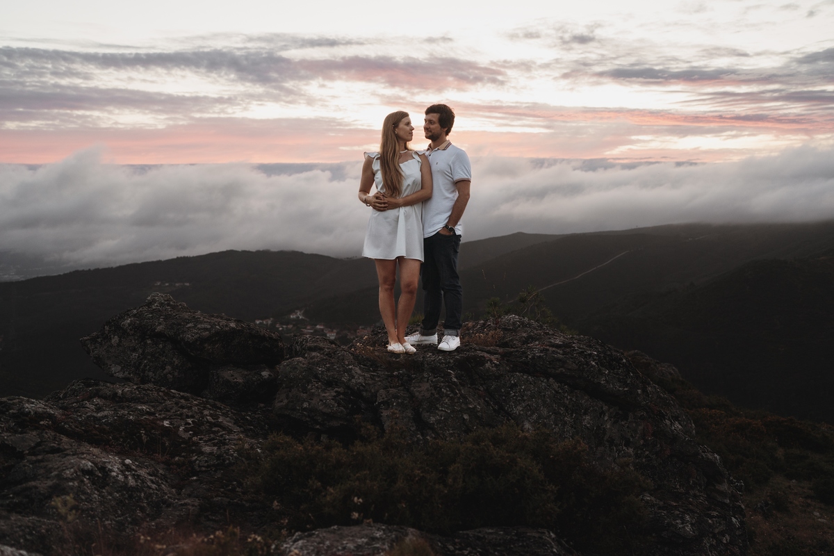 Isabella e Filipe, fotografia noivado serra da freita ao pôs-do-sol, fotografia de casamento serra da freita, sessão engagement serra da freita, ds storytellers serra da freita,