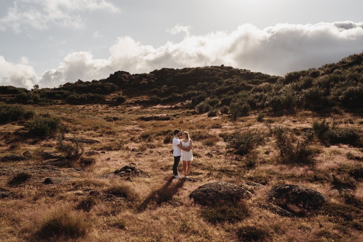 Isabella e Filipe, fotografia noivado serra da freita ao pôs-do-sol, fotografia de casamento serra da freita, sessão engagement serra da freita, ds storytellers serra da freita,