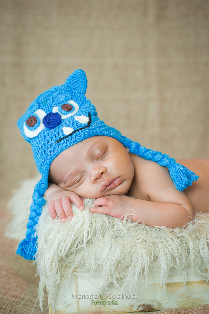 Fotografia newborn de recém nascidos realizada porMariana Seelinger fotógrafa de casamentos e Familias