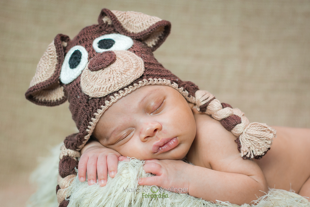 Fotografia newborn de recém nascidos realizada porMariana Seelinger fotógrafa de casamentos e Familias