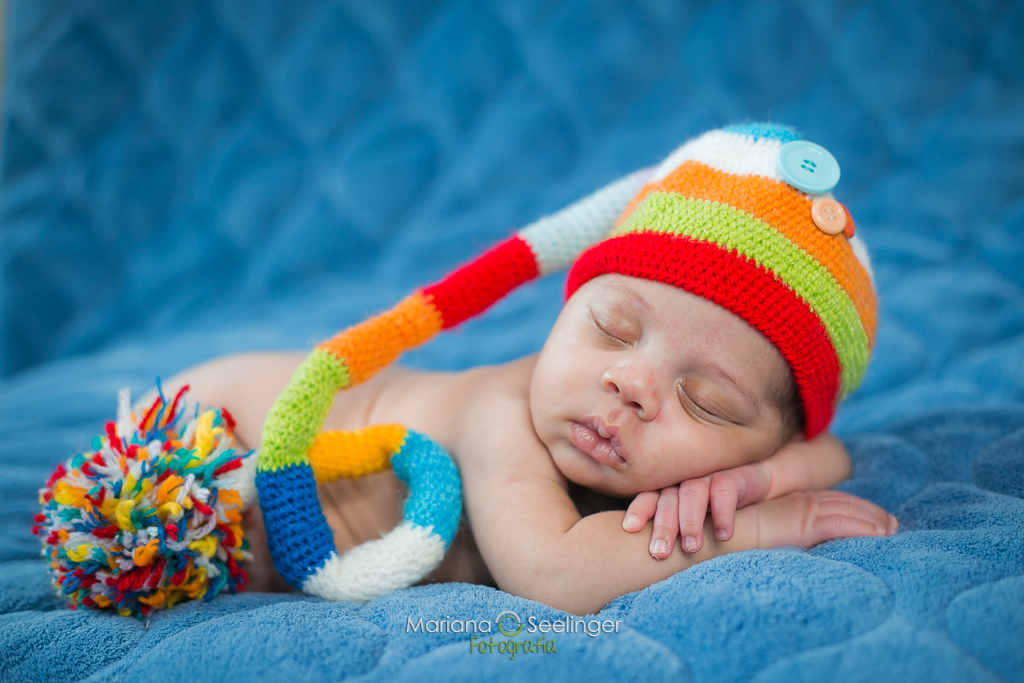 Fotografia newborn de recém nascidos realizada porMariana Seelinger fotógrafa de casamentos e Familias