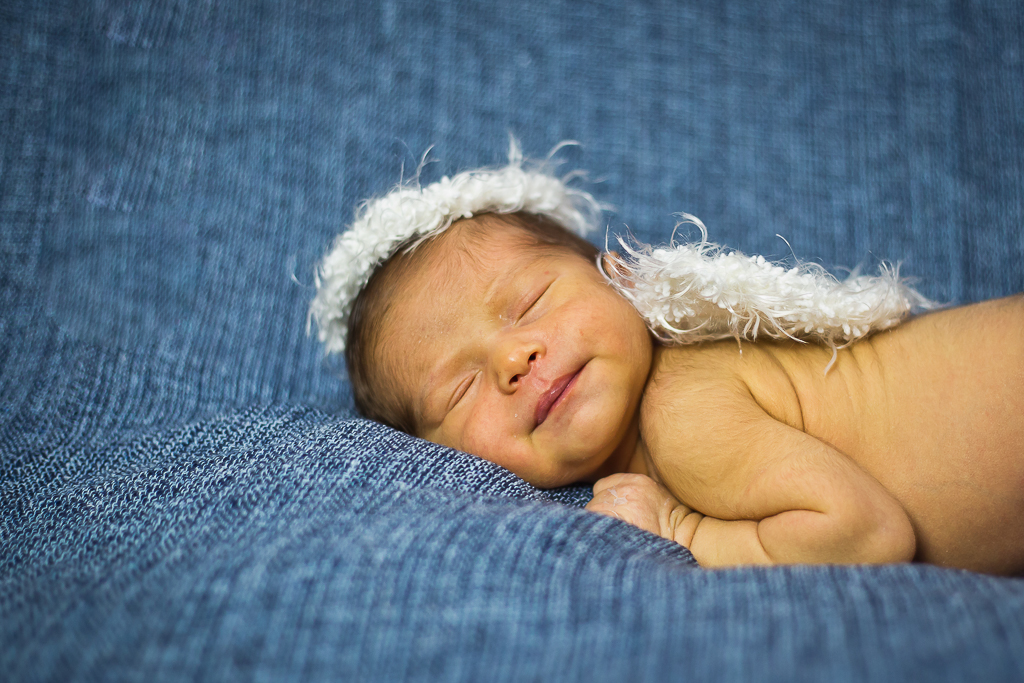 prop anjinho em Sessão Newborn por Mariana Seelinger Fotógrafa de casamentos e famílias