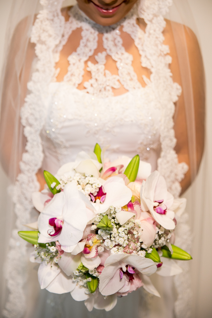 Foto do bouquet da noiva em fotografia de Mariana Seelinger Fotógrafa de Casamentos em Niterói e RJ