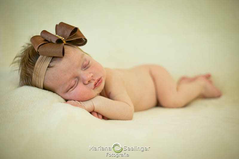 ensaio newborn da maria antonia em niterói - rj por Mariana Seelinger Fotografia