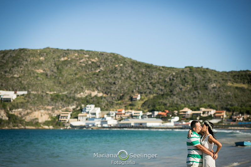os barcos e o mar de Arraial do Cabo - RJ por Mariana Seelinger Fotografia