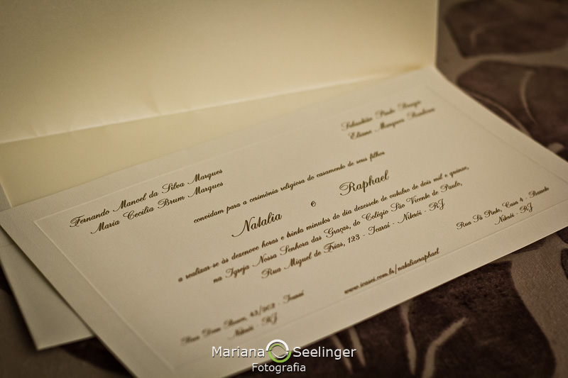 o convite de casamento de Natalia e Rafael em Niterói - RJ por Mariana Seelinger Fotografia