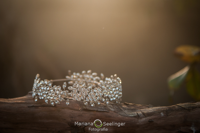 o acessório da noiva em fotografia por Mariana Seelinger
