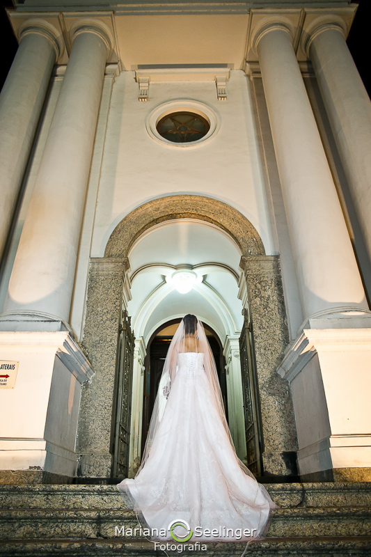 noiva entrando na igreja