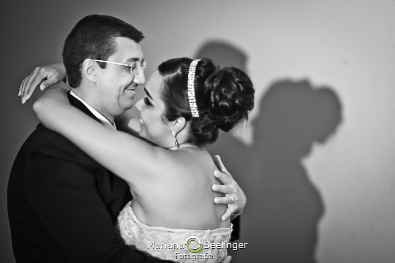 na fotografia de casamento Niterói por Mariana Seelinger casaabraçado