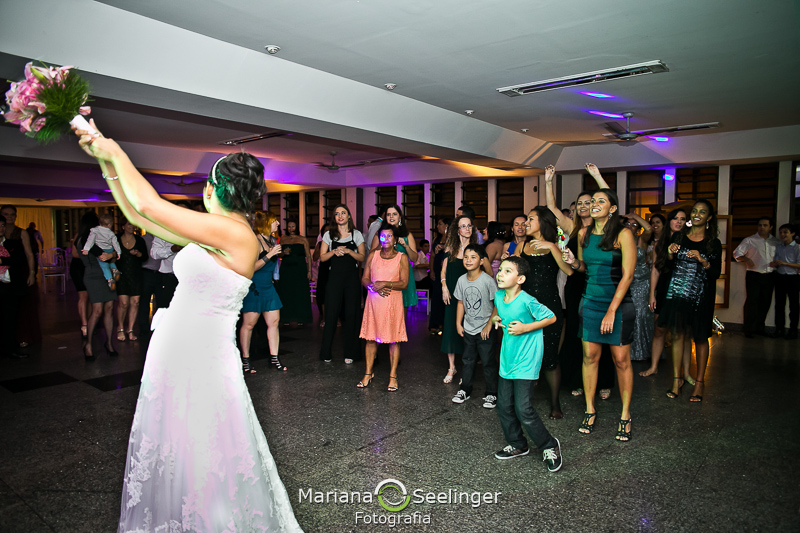 preparando para o momento do buquê