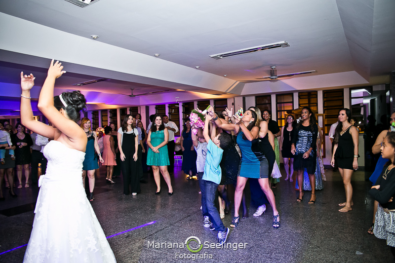 briga para pegar o buquê