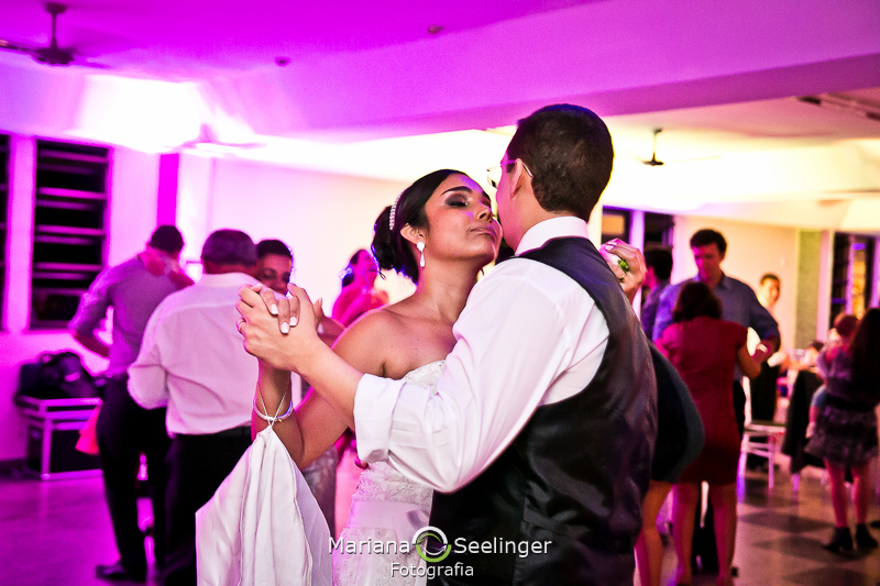 beijo perto de rolar