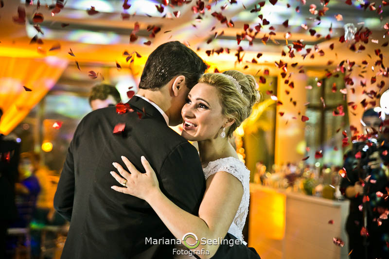 fotos do casamento realizado no hotel mercure orizzonte em niteroi RJ por Mariana Seelinger Fotografia de casamentos e familias Niteroi RJ