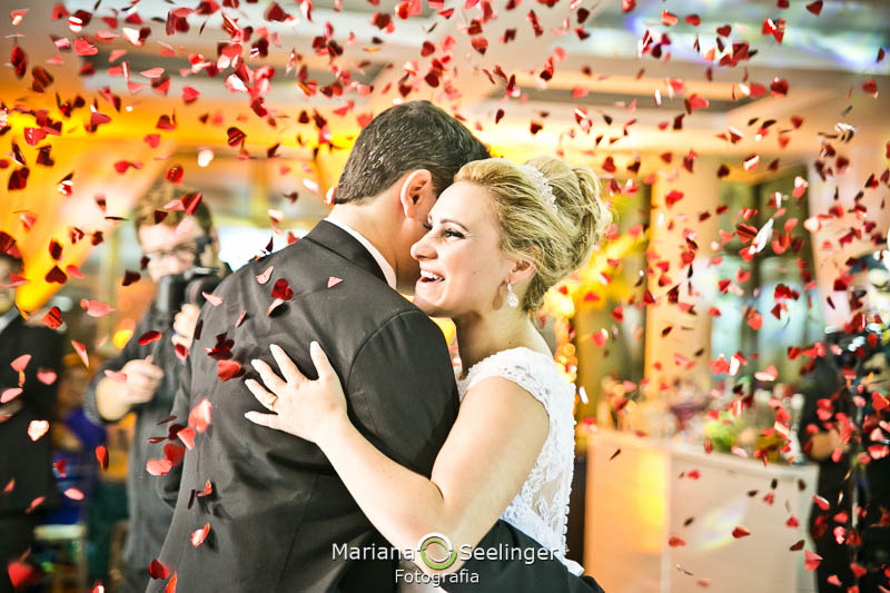 fotos do casamento realizado no hotel mercure orizzonte em niteroi RJ por Mariana Seelinger Fotografia de casamentos e familias Niteroi RJ