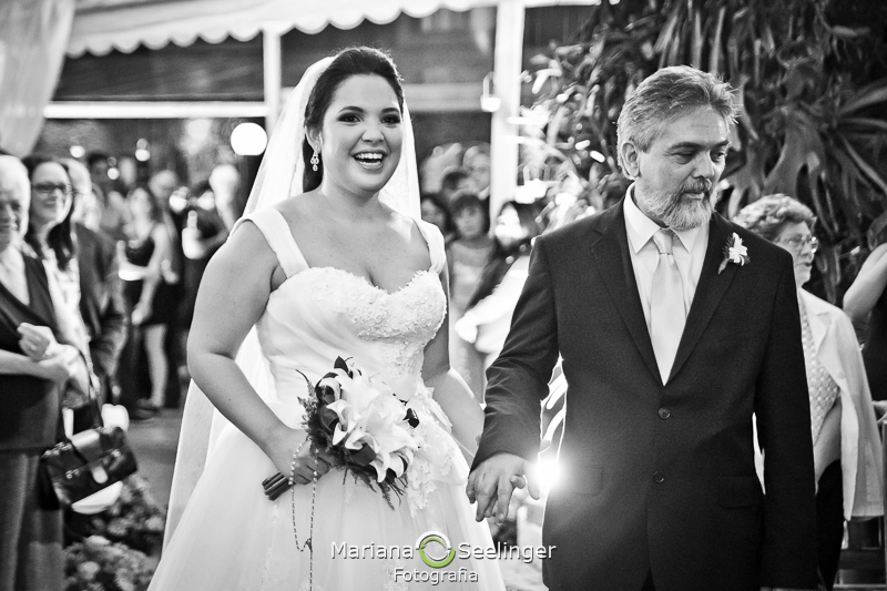 fotos emocionantes do dia do casamento no alto da boa vista RJ em registro de Mariana Seelinger Fotografia