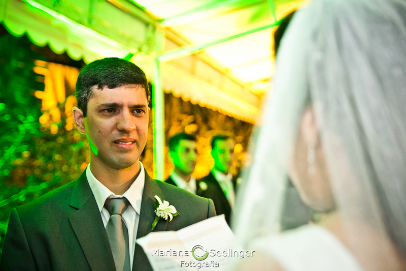 fotos emocionantes do dia do casamento no alto da boa vista RJ em registro de Mariana Seelinger Fotografia