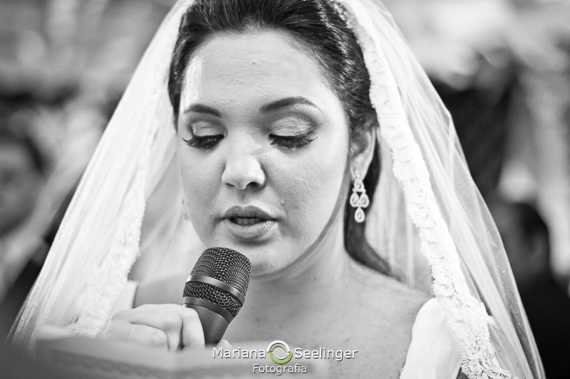 fotos emocionantes do dia do casamento no alto da boa vista RJ em registro de Mariana Seelinger Fotografia