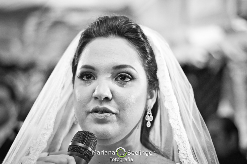 fotos emocionantes do dia do casamento no alto da boa vista RJ em registro de Mariana Seelinger Fotografia