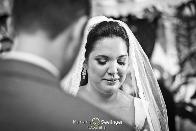 fotos emocionantes do dia do casamento no alto da boa vista RJ em registro de Mariana Seelinger Fotografia
