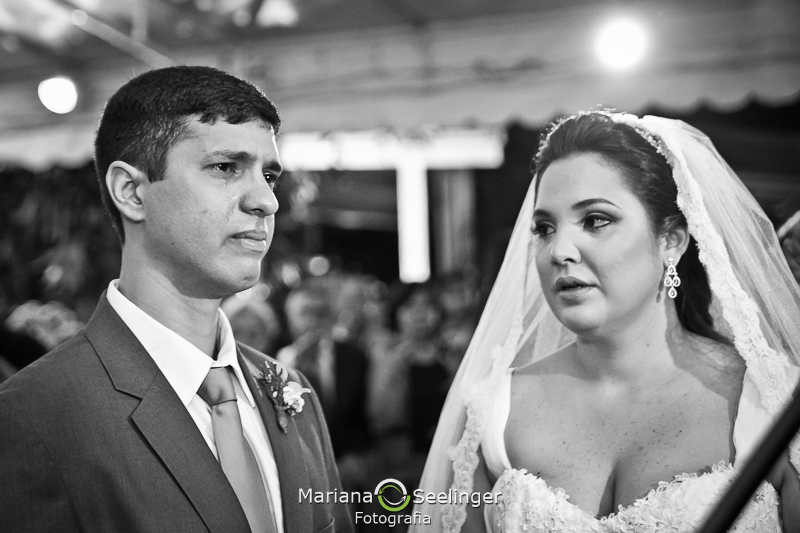 fotos emocionantes do dia do casamento no alto da boa vista RJ em registro de Mariana Seelinger Fotografia