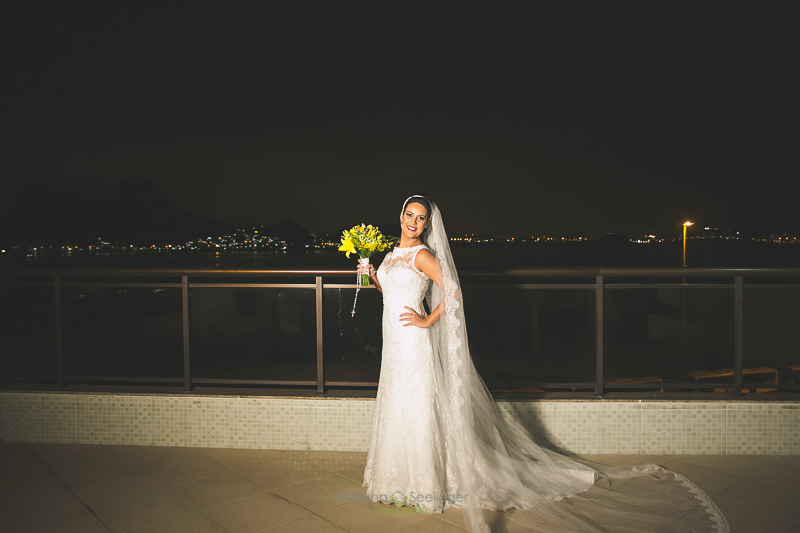 Making of da noiva em hotel fotos de casamento de Mariana Seelinger fotógrafa da casamentos e famílias RJ