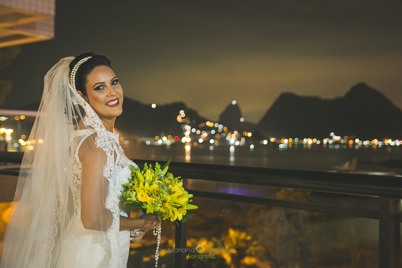 Making of da noiva em hotel fotos de casamento de Mariana Seelinger fotógrafa da casamentos e famílias RJ