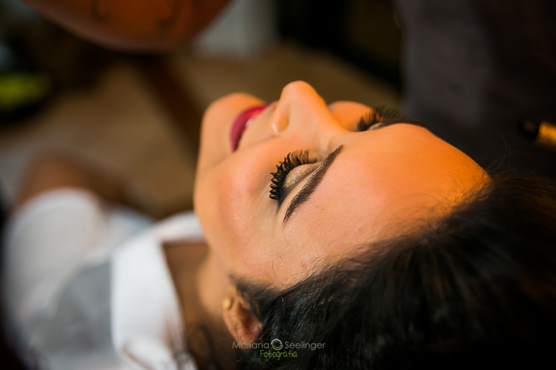 Making of da noiva em hotel fotos de casamento de Mariana Seelinger fotógrafa da casamentos e famílias RJ