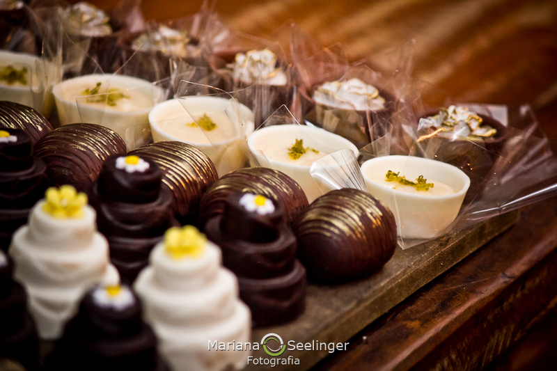 doces de casamentos em fotografia de Mariana Seelinger Fotógrafa de Casamentos em Niterói e RJ