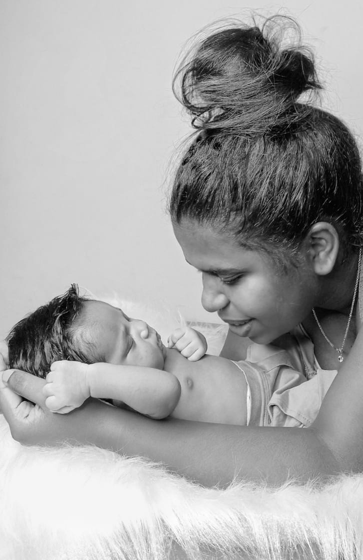 Com a mamãe dele