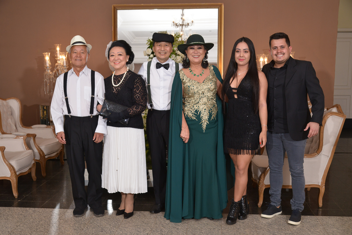 Festa de família no espaço da corte em Brasília