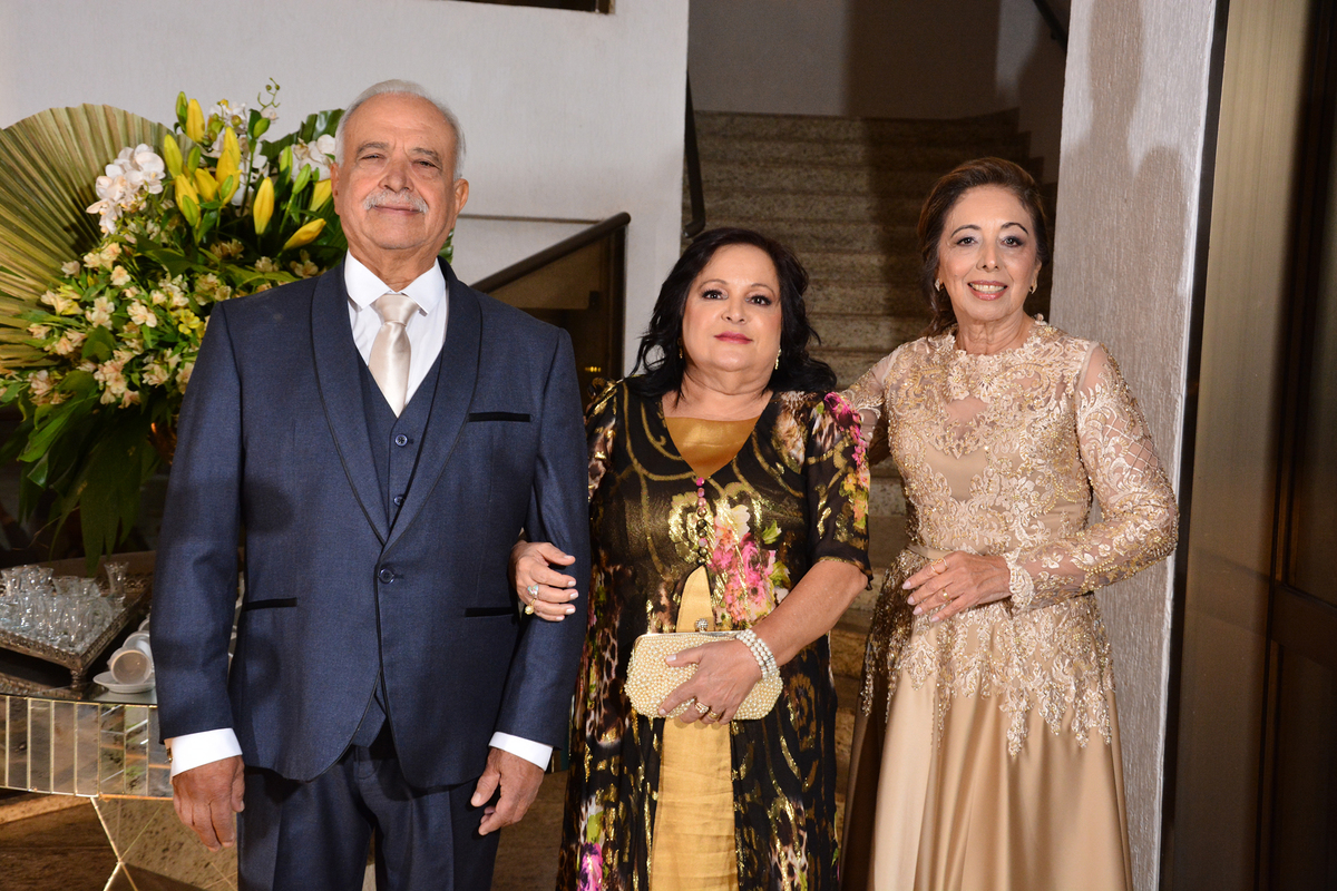 Festa de confraternisação no porto Vitoria