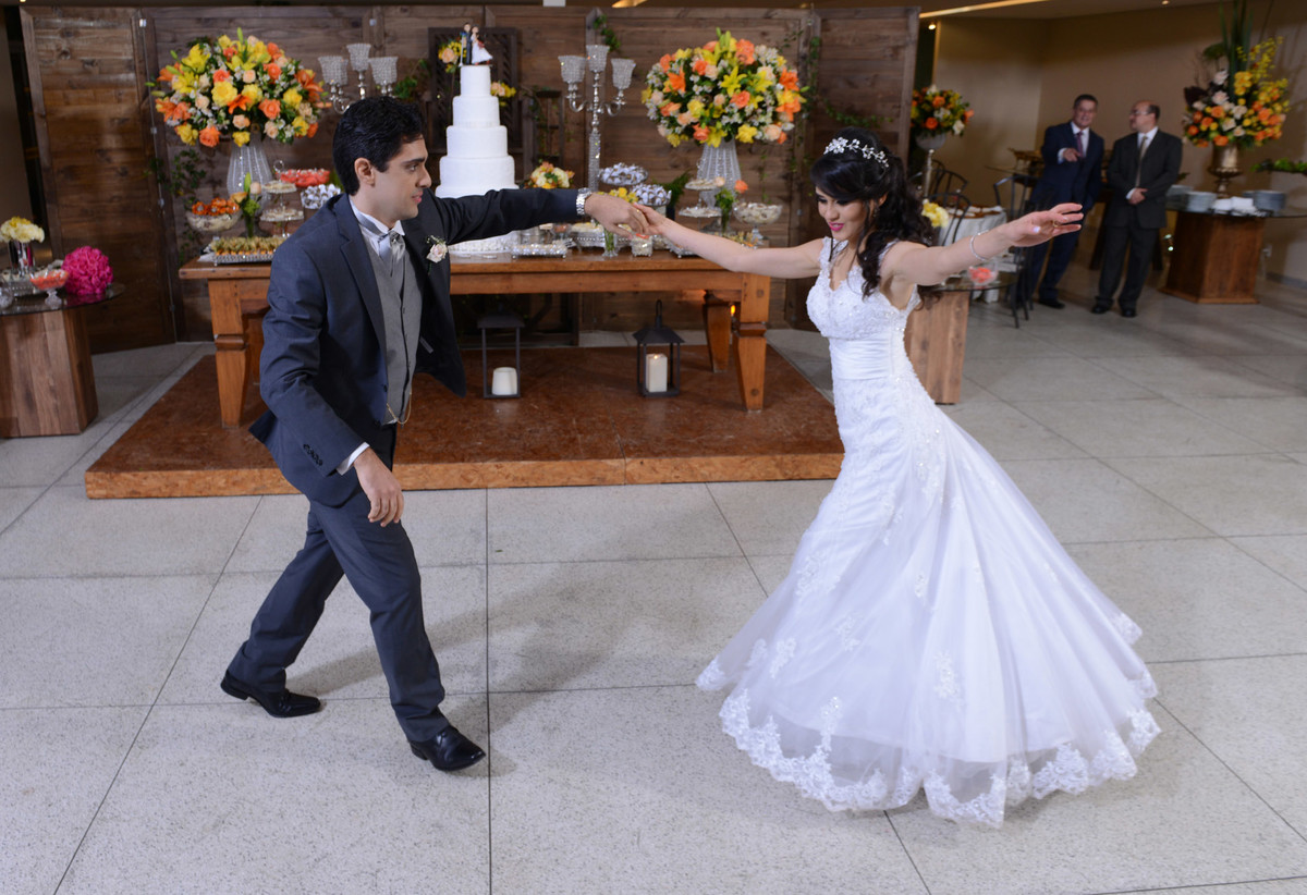 apresentação de dança dos noivos
