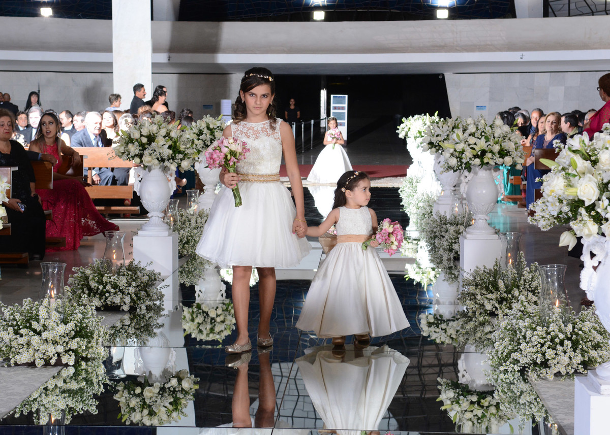 entrada de pajens catedral de Brasília