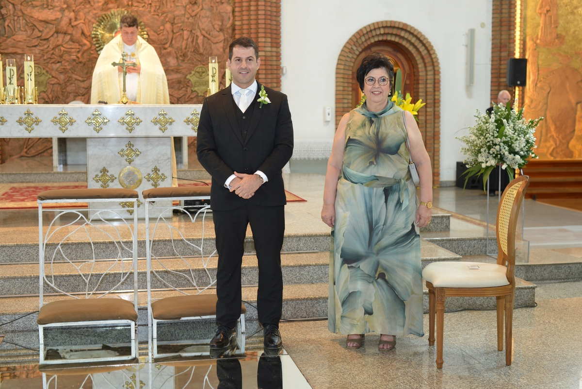 Celebração de casamento na São Judas Tadeu
