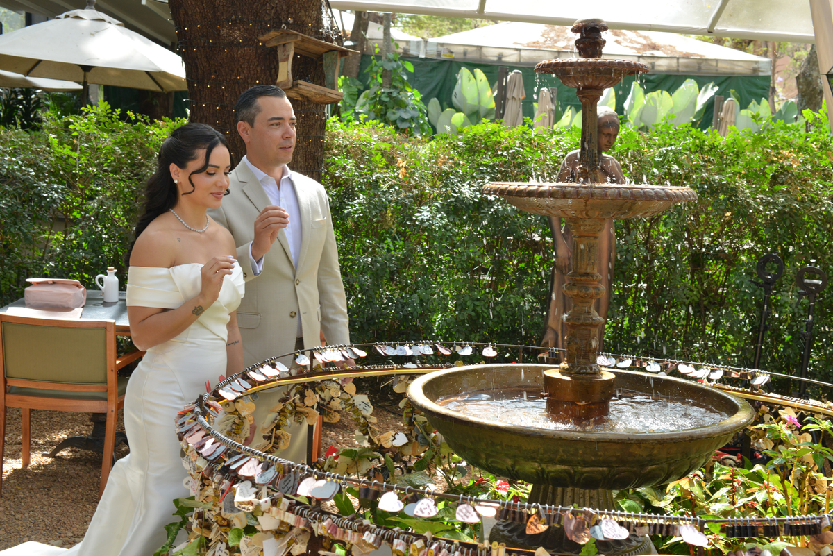 Fonte dos Casamentos No Restaurante Verona