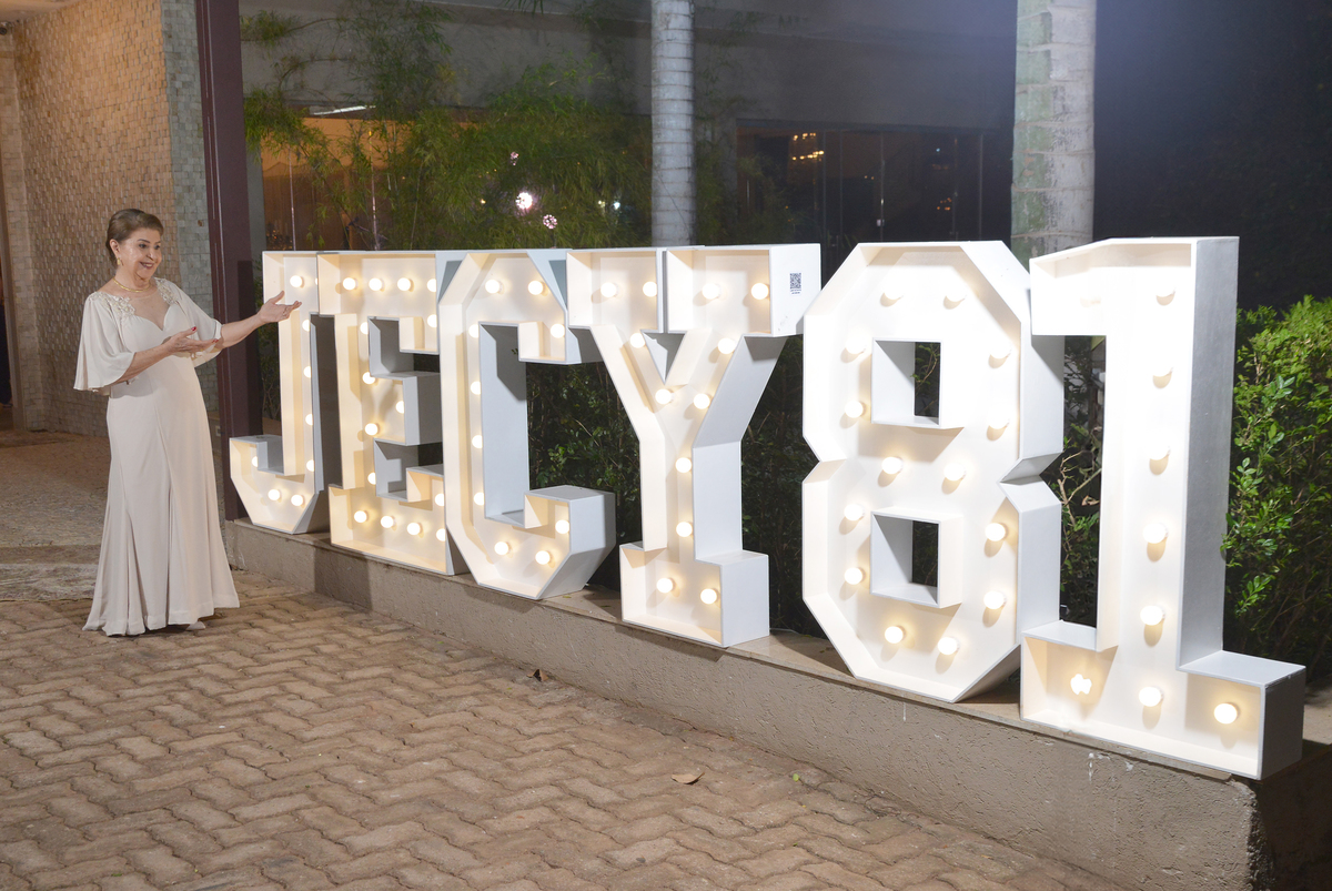 Festa de 80 Anos no Porto Cristal
