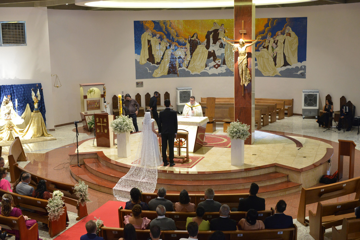 fotos de casamento no Santuário Nossa Senhora do Carmo