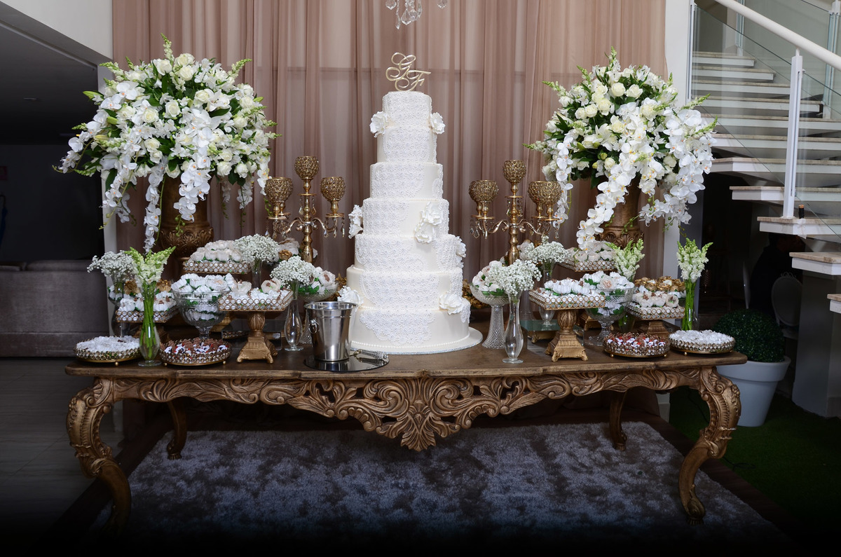 mesa de bolo- Espaço Grand Real 
