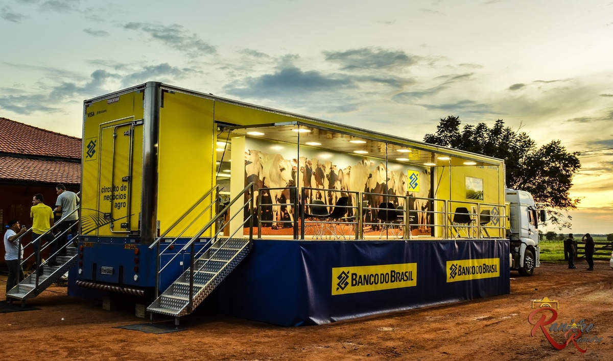 Caminhão do banco moveu do banco do brasil