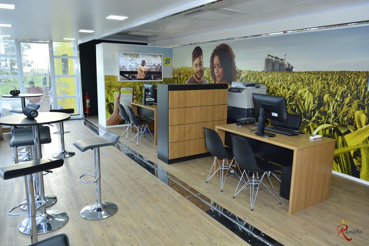 sala de atendimento do caminhão moveu do banco do brasil