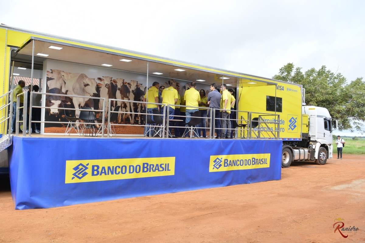 caminhão moveu do banco do brasil