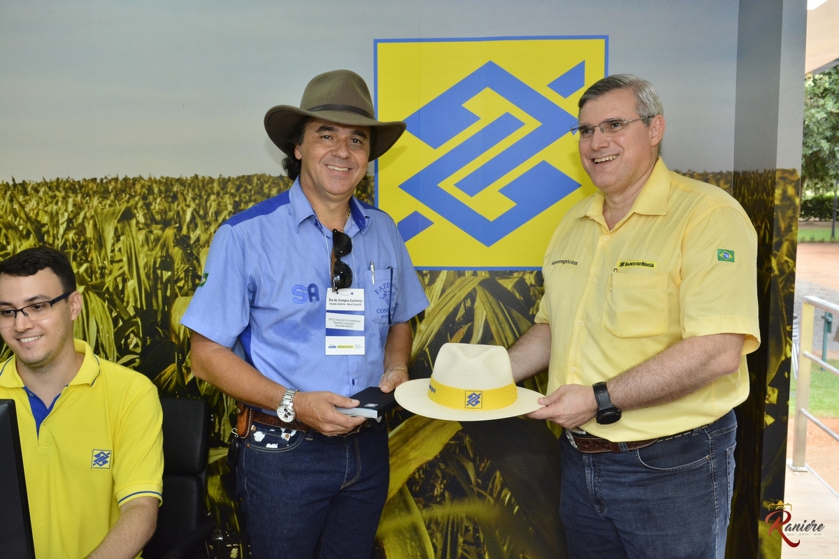 Lançamento do caminhão moveu do banco do brasil na fazenda Conforto com Diretor  Marco Túlio 