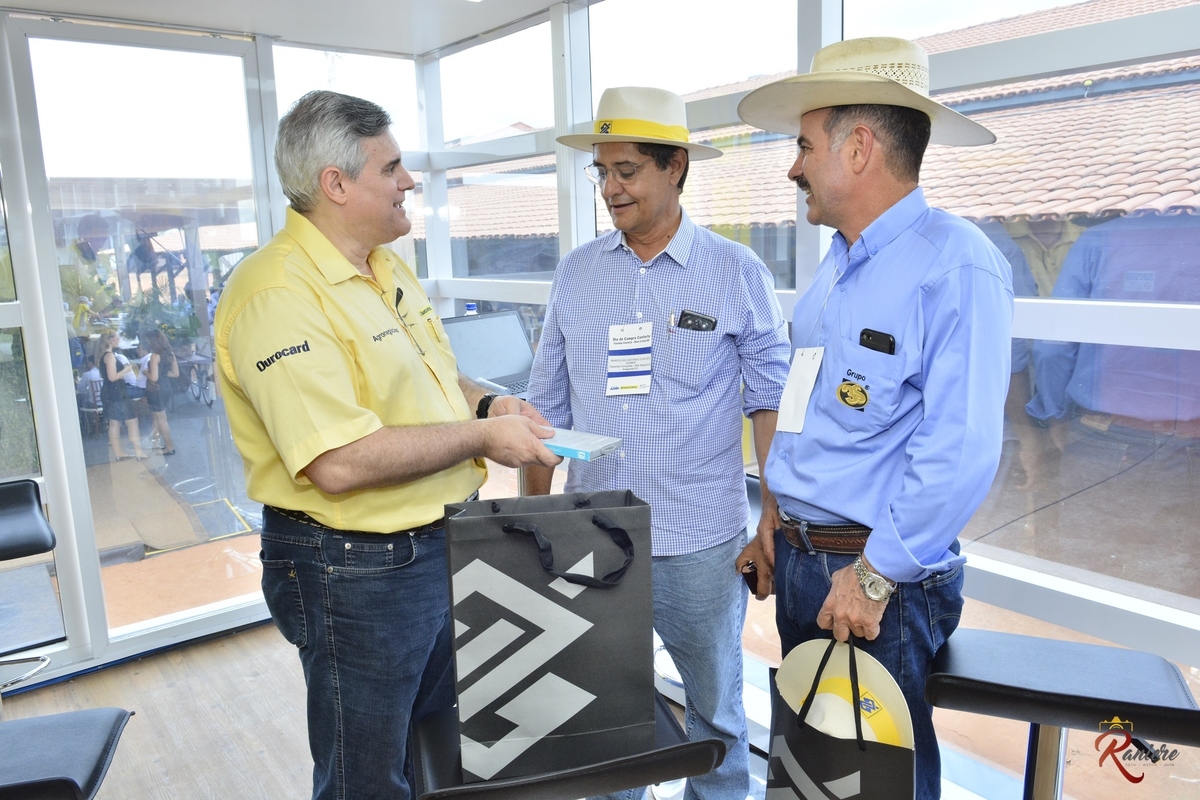 Banco do brasil Movel , na fazenda conforto  goias com o diretor do agro negócios do banco do brasil Marco túlio