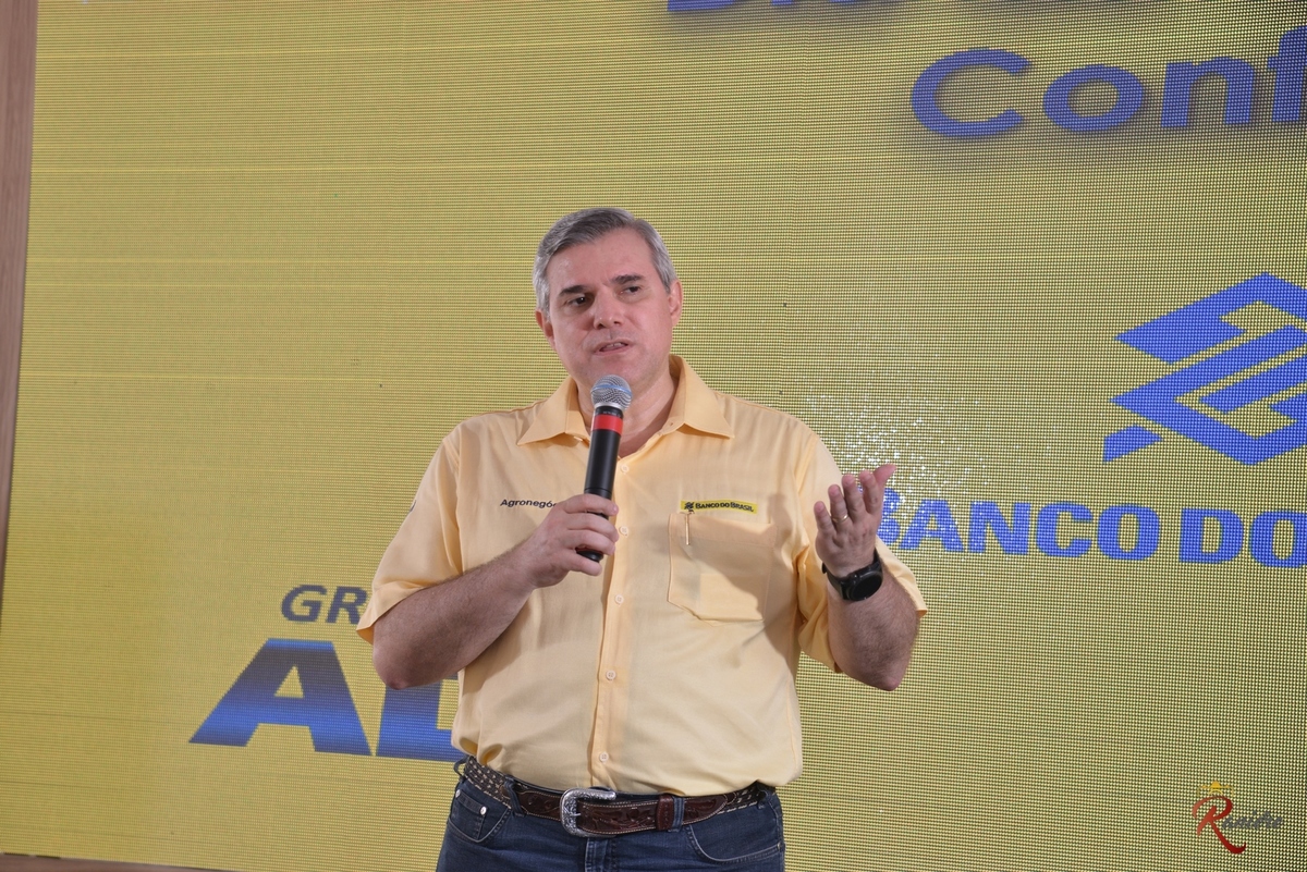 Diretor do Do agro negócios do banco do brasil Marco Túlio  na fazenda Conforto