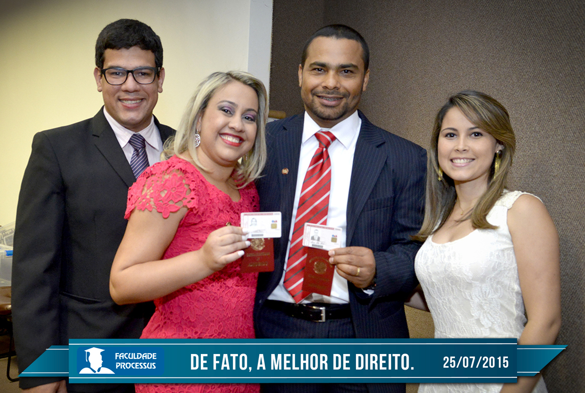 entrega de carteirinha de advogados na sede da OAB DF