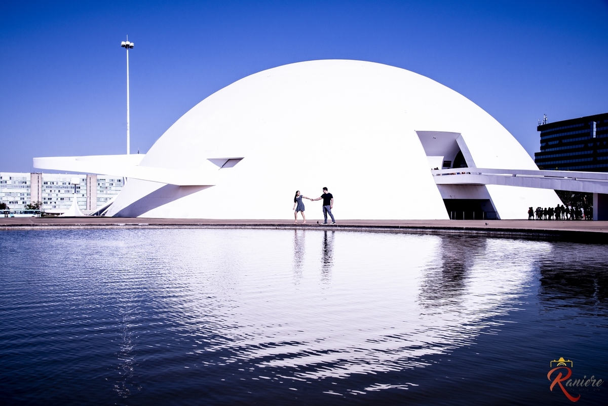 foto de ensaio romântico no museu Nacional