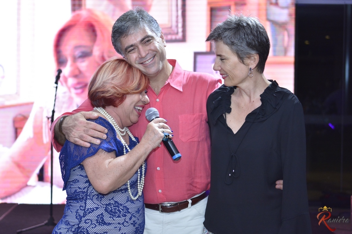 aninerdasrio de 45 anos de profisão da dR    