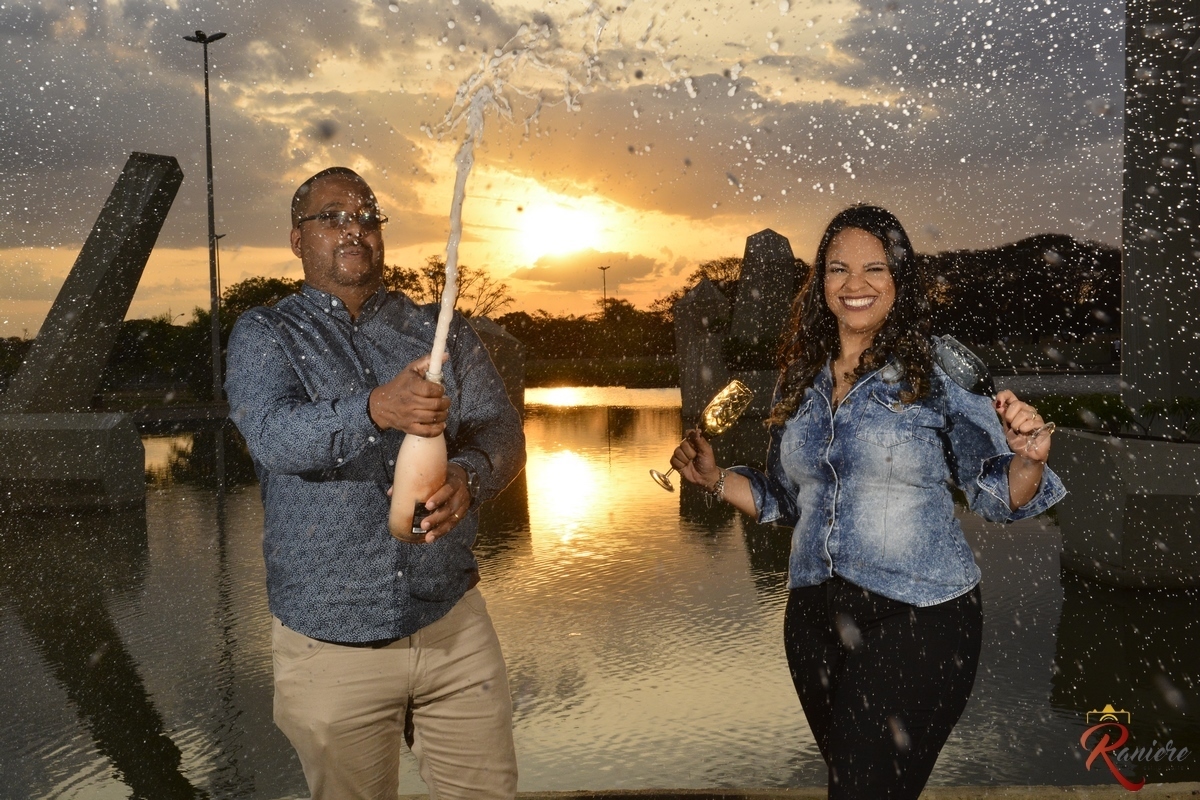 ensaio romântico na praça dos cristais SMU